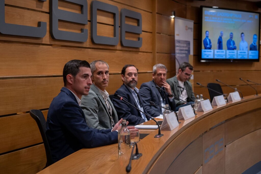 El valor de la hibridación energética: solar, eólica y almacenamiento